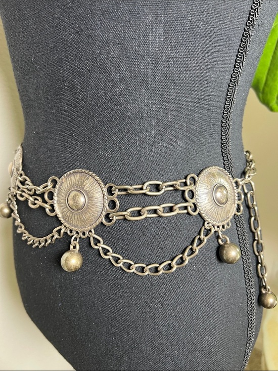 ESCADA Women’s Vintage Chainlink Metal Three-layer Antique Silver Tone Belt main image 10